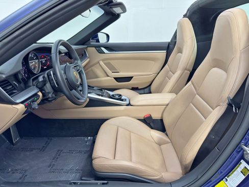Used 2022 Porsche 911 Targa 4S w/ Premium Package AWD/4WD image 15