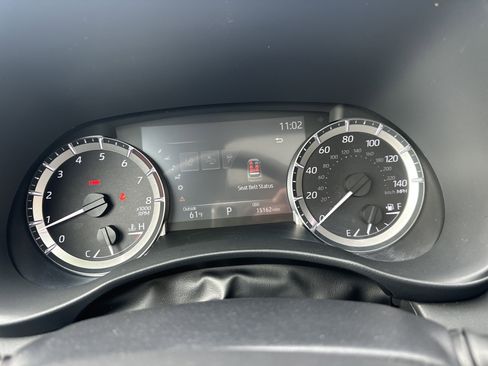 Used 2023 Toyota Highlander XLE image 16