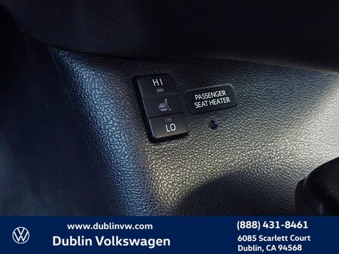 Used 2018 Toyota Prius Prime Premium image 20