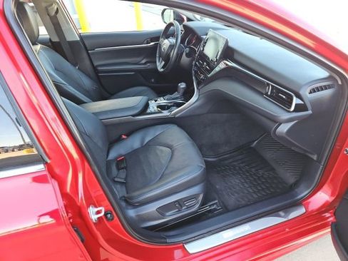 Used 2024 Toyota Camry XSE w/ Navigation Package image 29