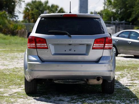 Used 2020 Dodge Journey SE FWD image 7