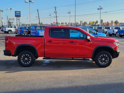 Used 2024 Chevrolet Silverado 1500 ZR2 w/ Technology Package image 6