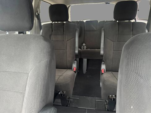 Used 2012 Dodge Grand Caravan SXT w/ UConnect Hands-Free Group FWD image 17