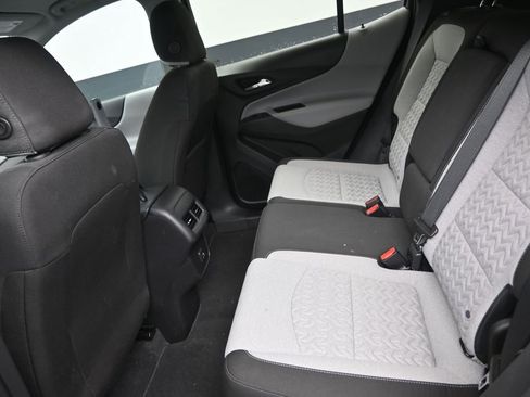 Used 2023 Chevrolet Equinox LS FWD image 14