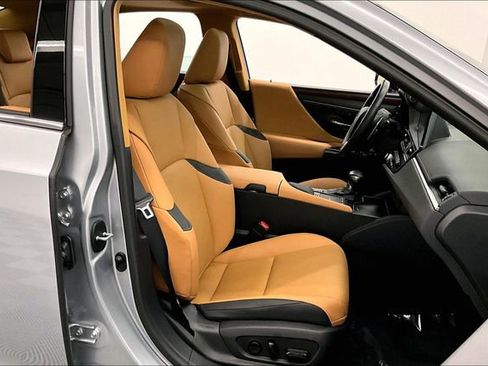 Used 2022 Lexus ES 350 w/ Premium Package FWD image 8