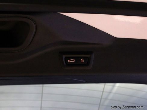 Certified 2024 BMW ALPINA XB7 image 36