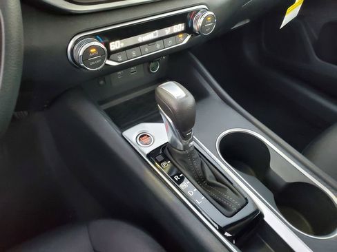 Used 2025 Nissan Altima 2.5 SV w/ SV Premium Package image 10