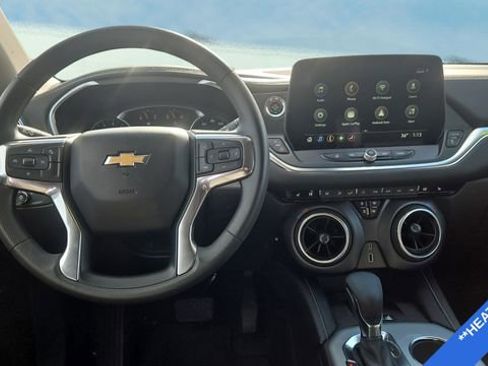 Used 2024 Chevrolet Blazer LT w/ Convenience Package image 10