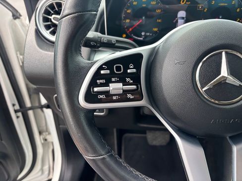 Used 2021 Mercedes-Benz GLB 250 image 16