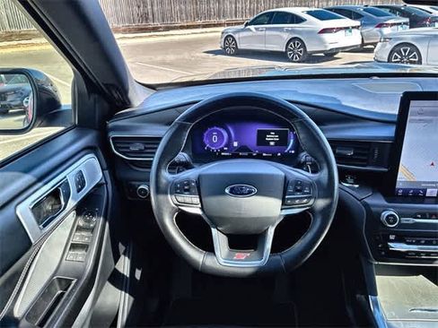 Used 2020 Ford Explorer ST w/ Premium Technology Package image 25