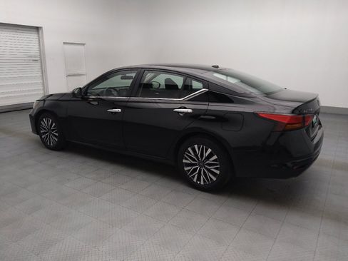 Used 2025 Nissan Altima 2.5 SV FWD image 3