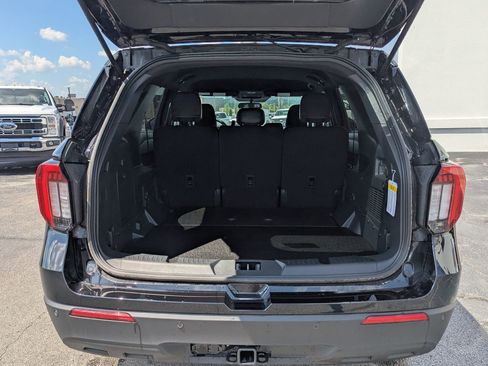 New 2025 Ford Explorer 4WD Police Interceptor image 6