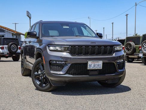 Used 2023 Jeep Grand Cherokee Limited w/ Black Appearance Package AWD/4WD image 1