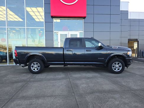 Used 2020 RAM 3500 Laramie AWD/4WD image 2