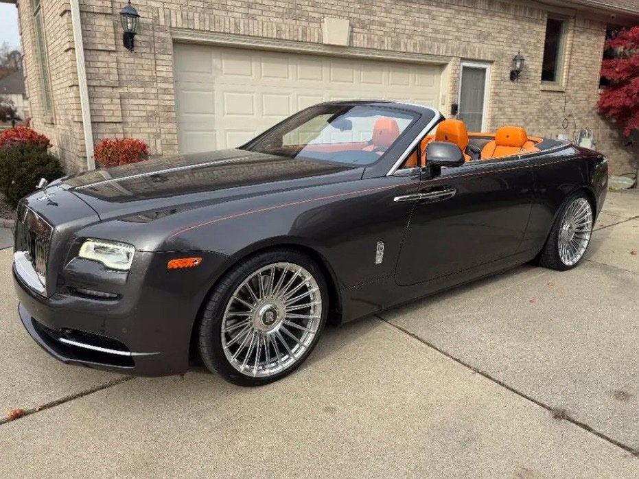Used 2016 Rolls-Royce Dawn RWD image 6