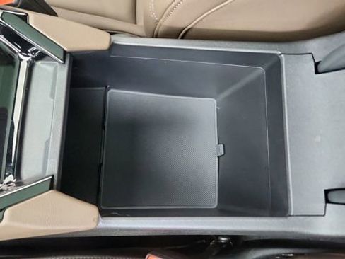 Used 2025 Audi A6 e-tron Premium w/ Convenience Package image 49