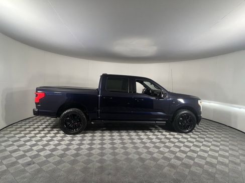Used 2022 Ford F150 Lightning Platinum image 5