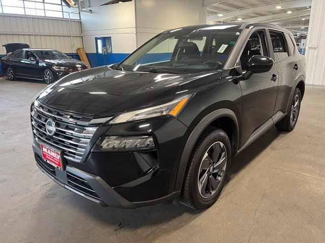 Used 2025 Nissan Rogue SV FWD image 7