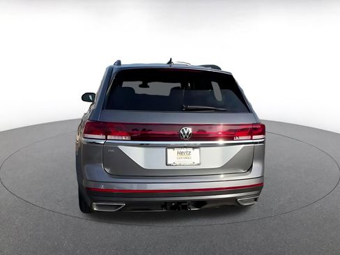 Used 2024 Volkswagen Atlas SE image 11