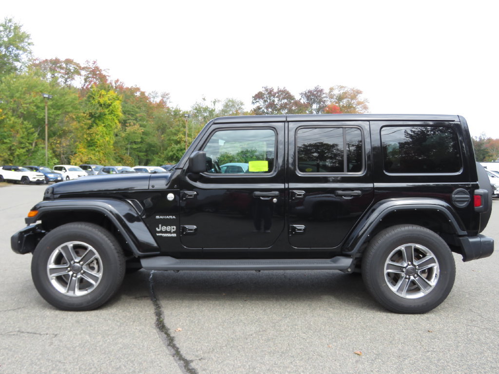 Used 2022 Jeep Wrangler Unlimited Sahara AWD/4WD image 8