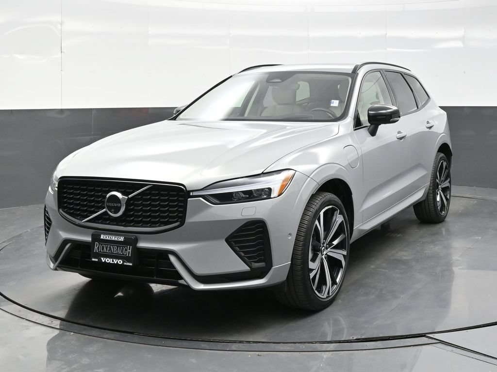 Used 2025 Volvo XC60 T8 Ultra w/ Protection Package Premier AWD/4WD image 2