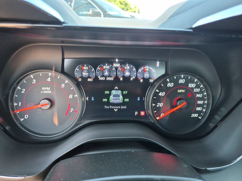 Used 2021 Chevrolet Camaro SS RWD image 18