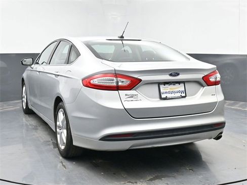 Used 2016 Ford Fusion SE image 14