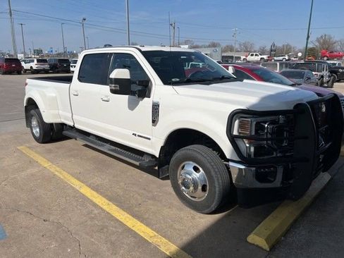Used 2020 Ford F350 Lariat w/ Lariat Ultimate Package image 2