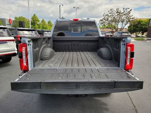 Used 2025 Ford F350 Lariat w/ Lariat Ultimate Package AWD/4WD image 18