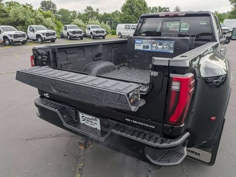 Used 2024 GMC Sierra 3500 Denali Ultimate AWD/4WD image 34