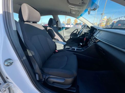 Used 2018 Kia Optima LX image 28