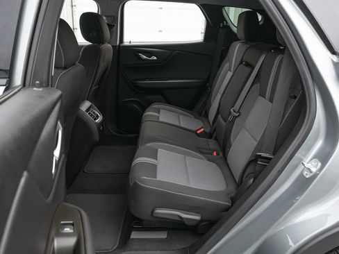 Used 2025 Chevrolet Blazer LT AWD/4WD image 19