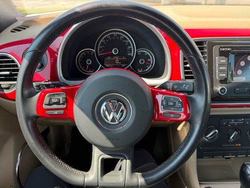 Used 2014 Volkswagen Beetle 2.5 FWD image 26