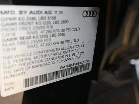 Used 2025 Audi Q3 2.0T Premium w/ Convenience Package AWD/4WD image 42