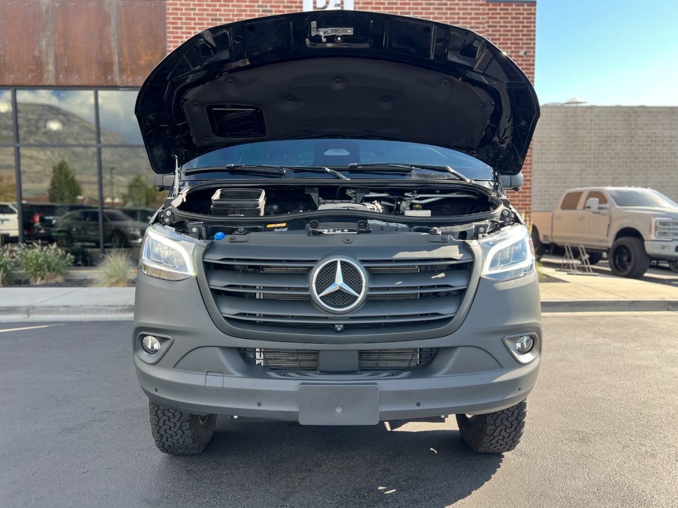 Used 2025 Mercedes-Benz Sprinter 2500 image 10