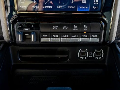 Used 2022 RAM 3500 Laramie image 27