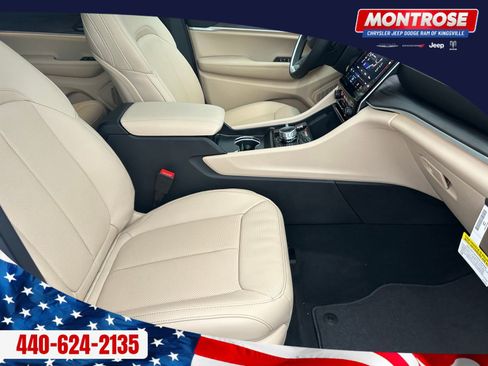 New 2025 Jeep Grand Cherokee L Limited image 31