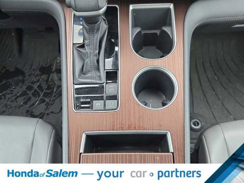 Used 2021 Toyota Sienna XLE w/ XLE Plus Package image 15