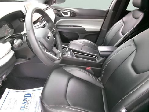 Used 2025 Jeep Compass Limited AWD/4WD image 13