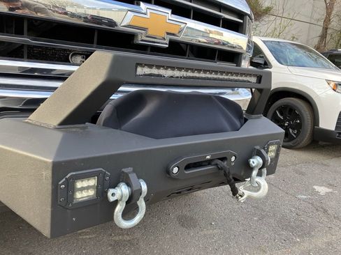 Used 2018 Chevrolet Silverado 2500 LT w/ All Star Edition image 4