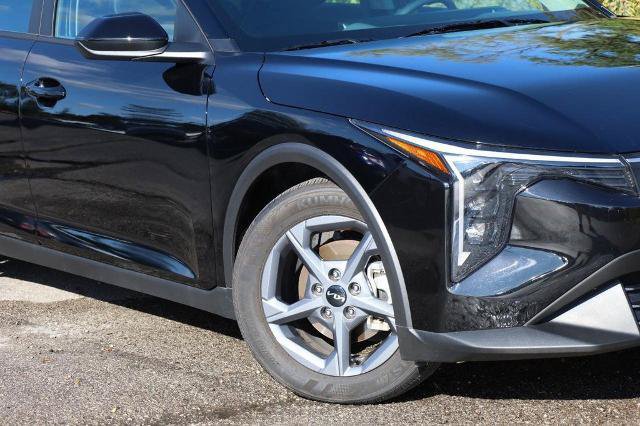 Used 2025 Kia K4 FWD image 3