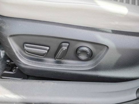 Certified 2022 Toyota Camry SE FWD image 19