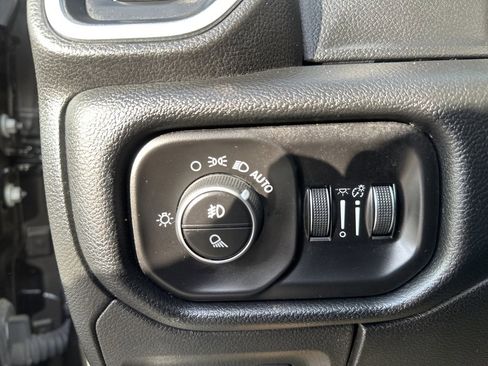 Used 2020 RAM 1500 Laramie image 34