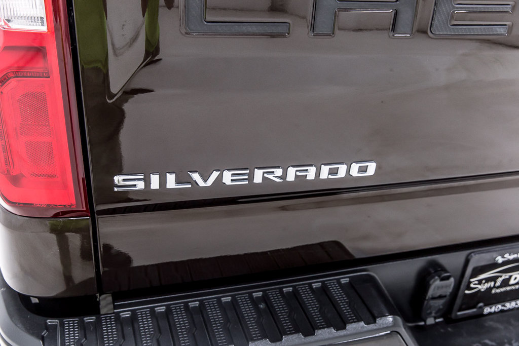 Used 2019 Chevrolet Silverado 1500 LT Trail Boss w/ Convenience Package AWD/4WD image 12