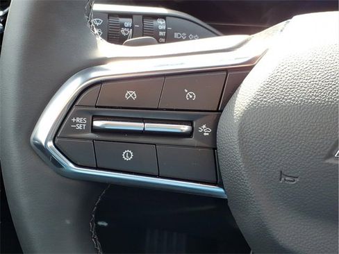 New 2026 Chevrolet Equinox LT w/ Convenience Package II image 23