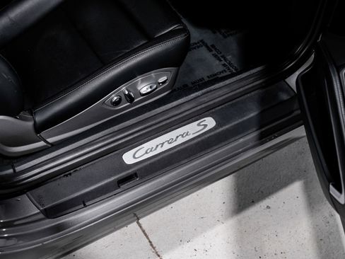 Used 2017 Porsche 911 Carrera S image 24