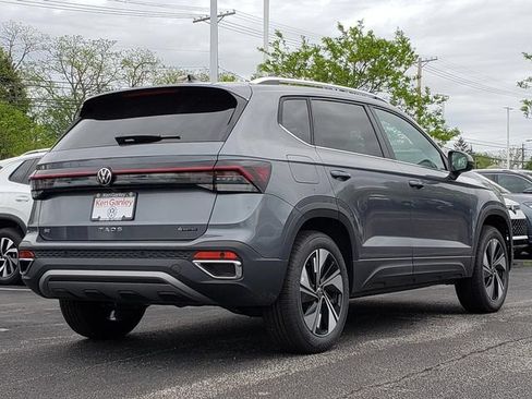 New 2026 Volkswagen Taos SE AWD/4WD image 3