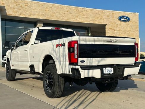 New 2026 Ford F350 Platinum w/ FX4 Off-Road Package image 36