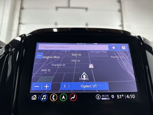 Used 2023 Chevrolet Traverse RS image 29