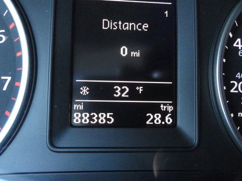 Used 2017 Volkswagen Tiguan Wolfsburg Edition image 26